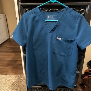 Women’s FIGS Catarina Scrub Top in Deep Reef—Size XS